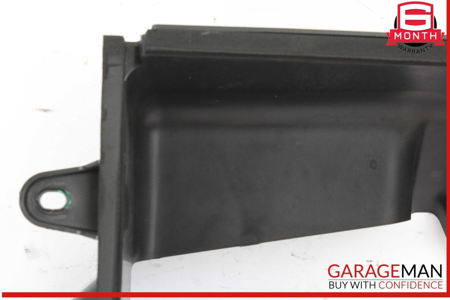 14-18 Maserati Ghibli M157 Front Right Side Intercooler Duct Shroud 670004139
