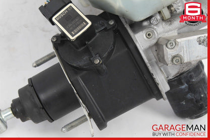 09-12 Mercedes R230 SL550 Power Brake Booster Master Cylinder Reservoir Assembly