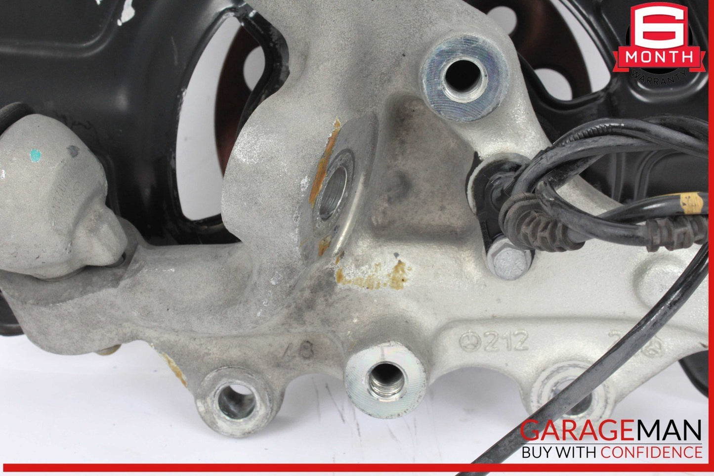 10-16 Mercedes W212 E350 Front Right Side Wheel Spindle Knuckle Hub OEM