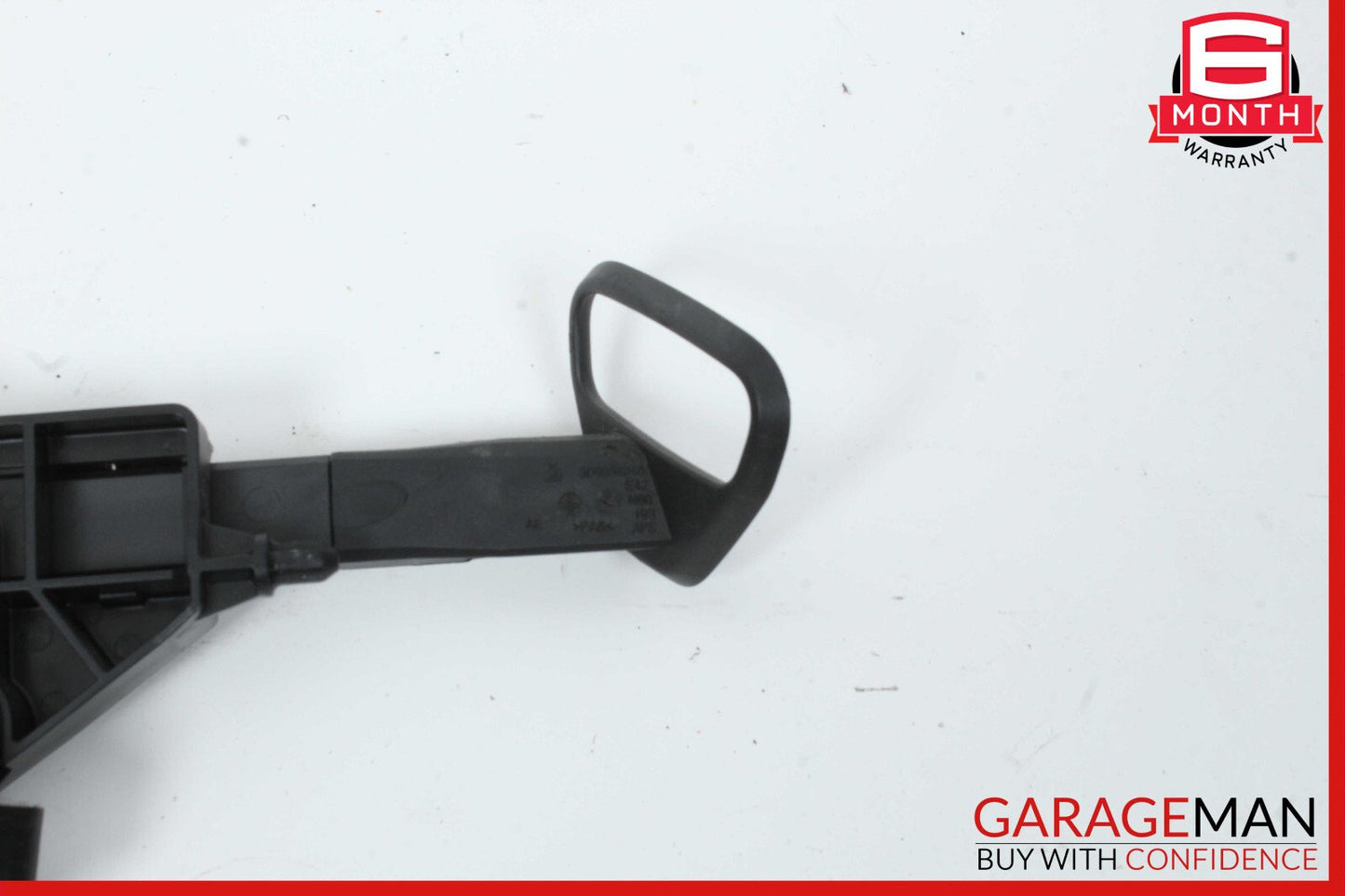 10-17 Mercedes W207 E350 Front Right Side Seat Belt Feeder Retractor OEM