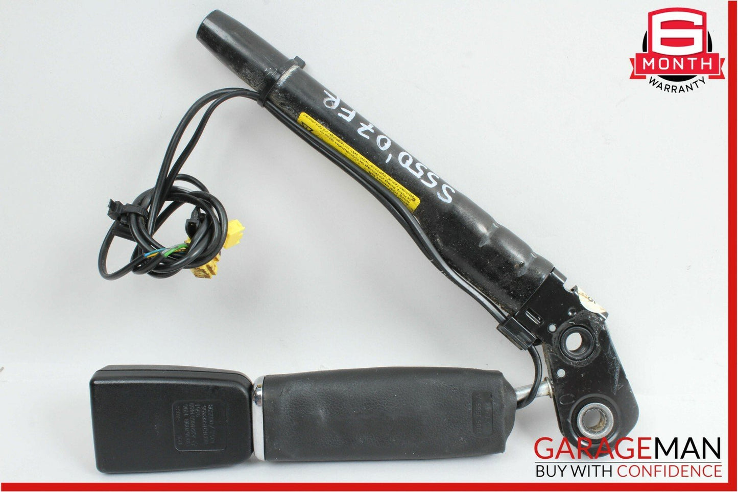 07-13 Mercedes W221 S550 Front Right Side Seat Belt Tensioner Receiver Buckle
