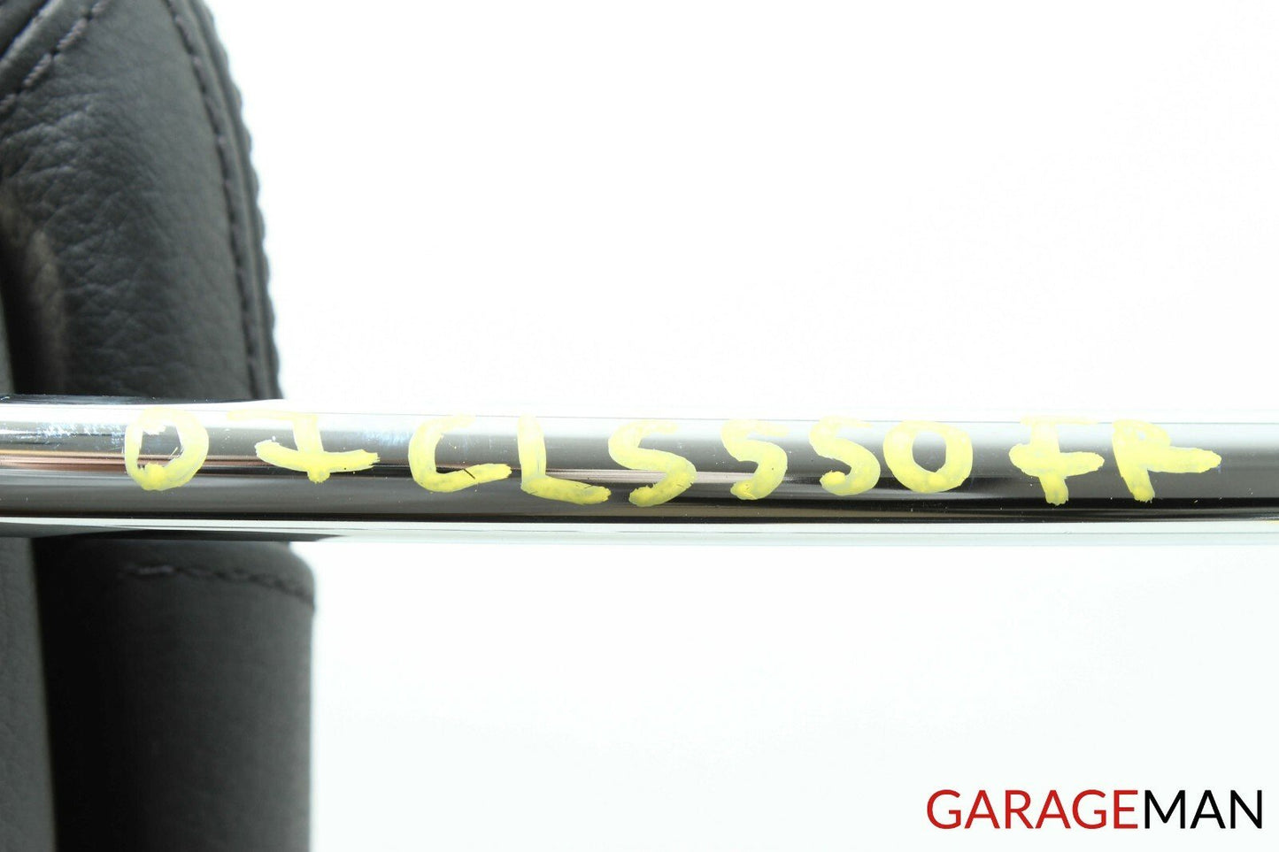 07-11 Mercedes W219 CLS550 E550 Headrest Head Rest Right / Left Black 2199700050