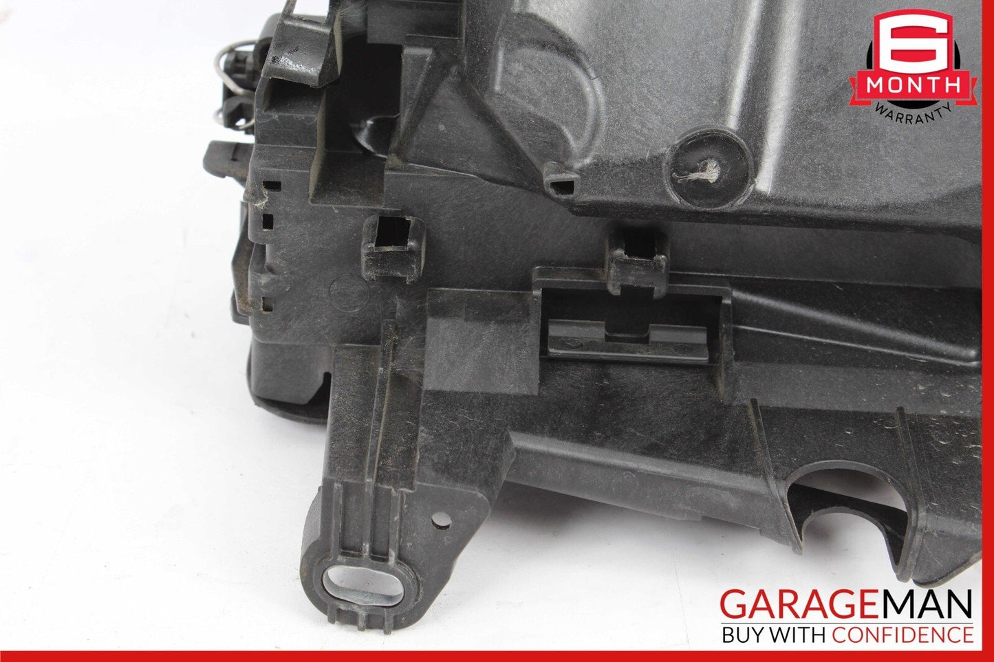14-20 Mercedes W117 CLA250 GLA250 Engine Bay Fuse Box Assembly
