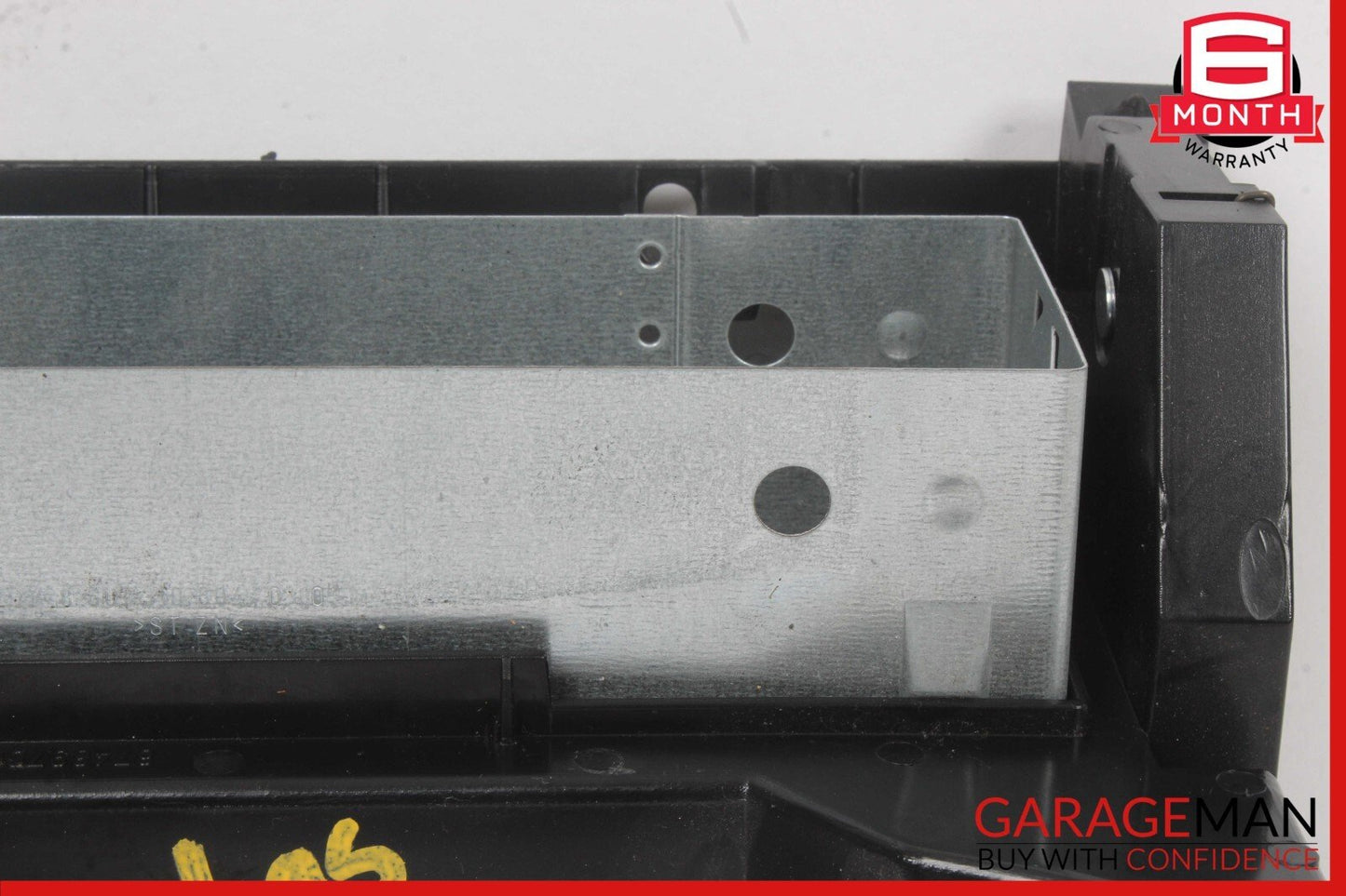 03-13 Maserati Quattroporte S M139 Dashboard Center Console CD Player Cover OEM