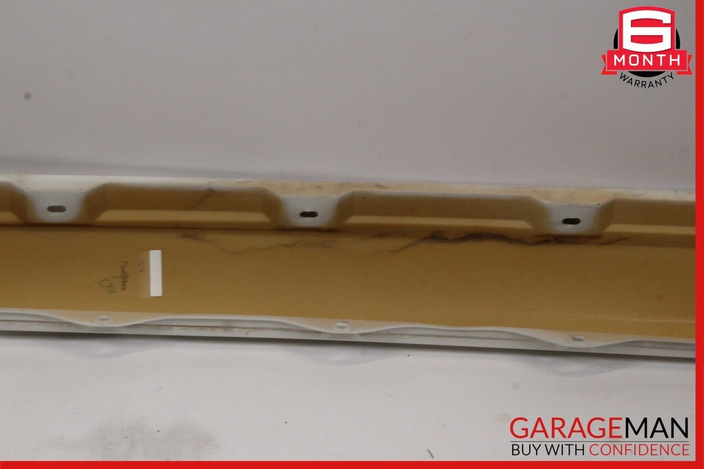 06-13 Mercedes W251 R350 Left Driver Side Rocker Skirt Molding Panel White