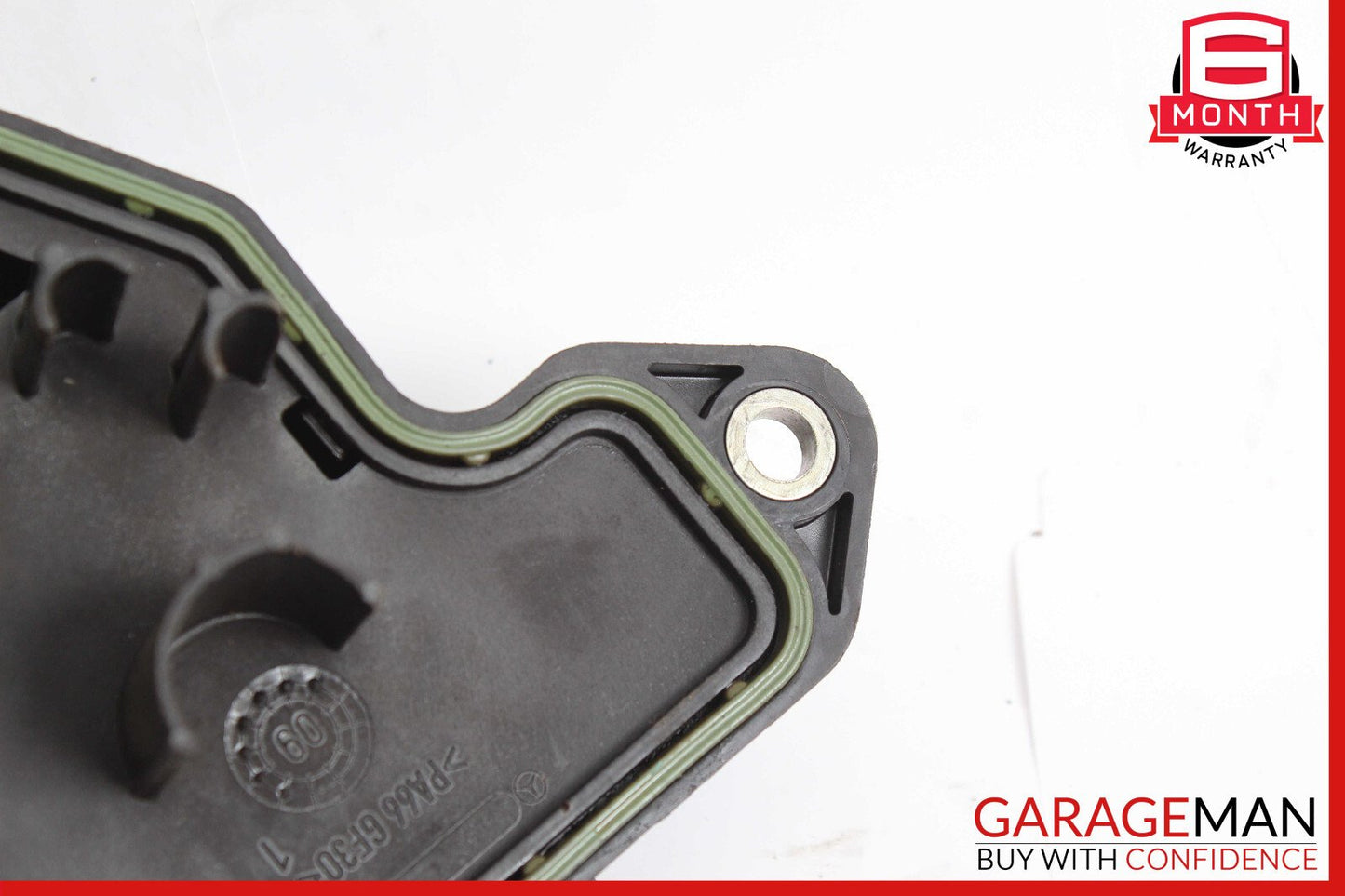 06-13 Mercedes W251 R350 Engine Oil Separator Cover 2720160134 OEM