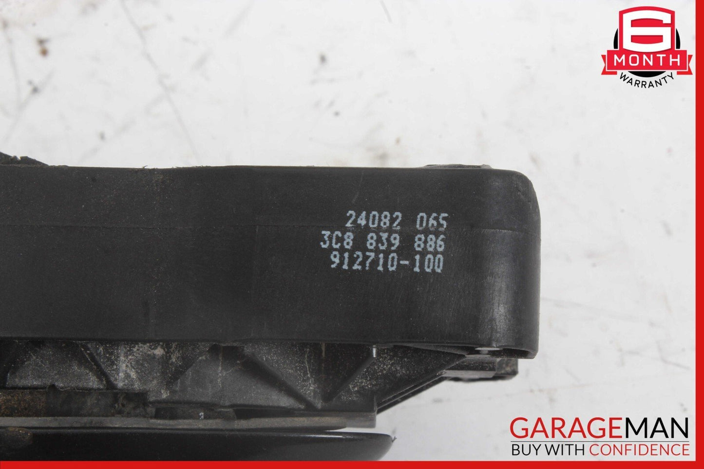 09-17 Volkswagen Passat CC Right Side Exterior Door Handle 3C8839886 OEM