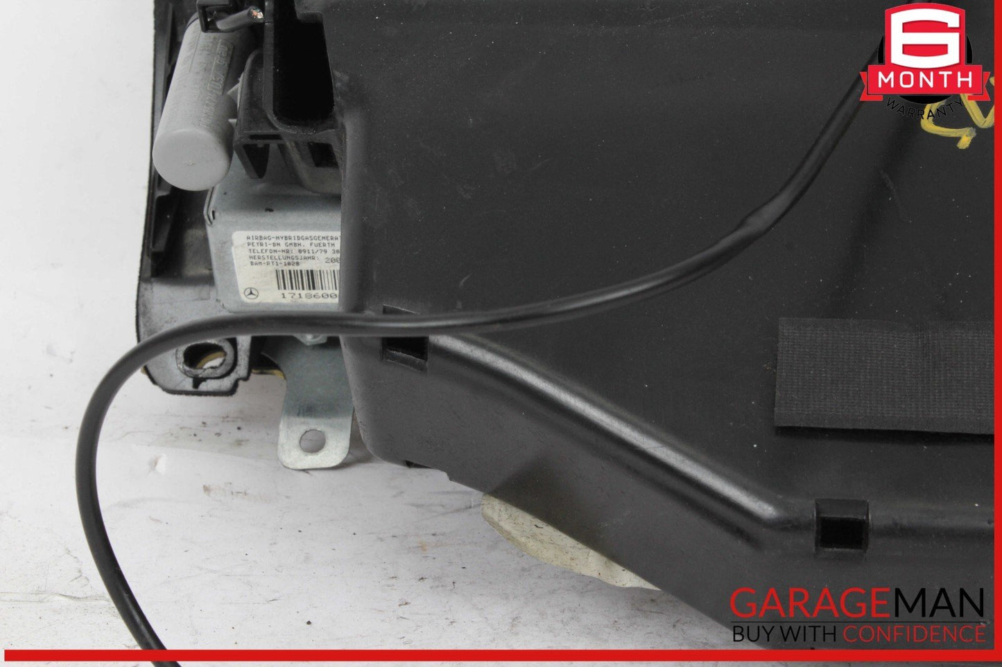 05-11 Mercedes R171 SLK350 SLK280 Dashboard Glove Box Storage Assembly Black OEM