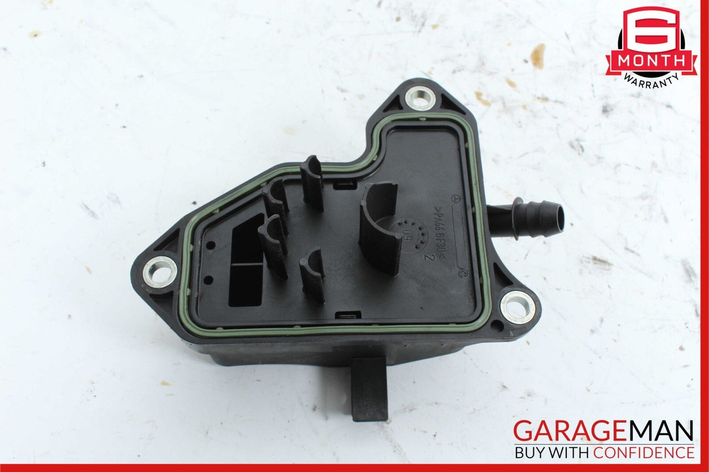 06-15 Mercedes W212 E350 C300 Engine Oil Separator Cover 2720160134 OEM