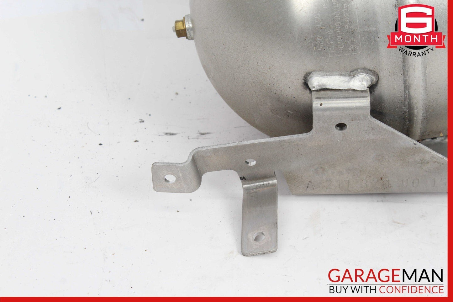 03-06 Mercedes W211 E500 E55 AMG Suspension Air Chamber Pressure Accumulator OEM