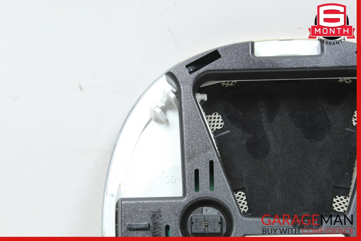 03-11 Mercedes W211 E350 E500 CLS500 Rear Dome Light Lamp Tan 2118202001 OEM