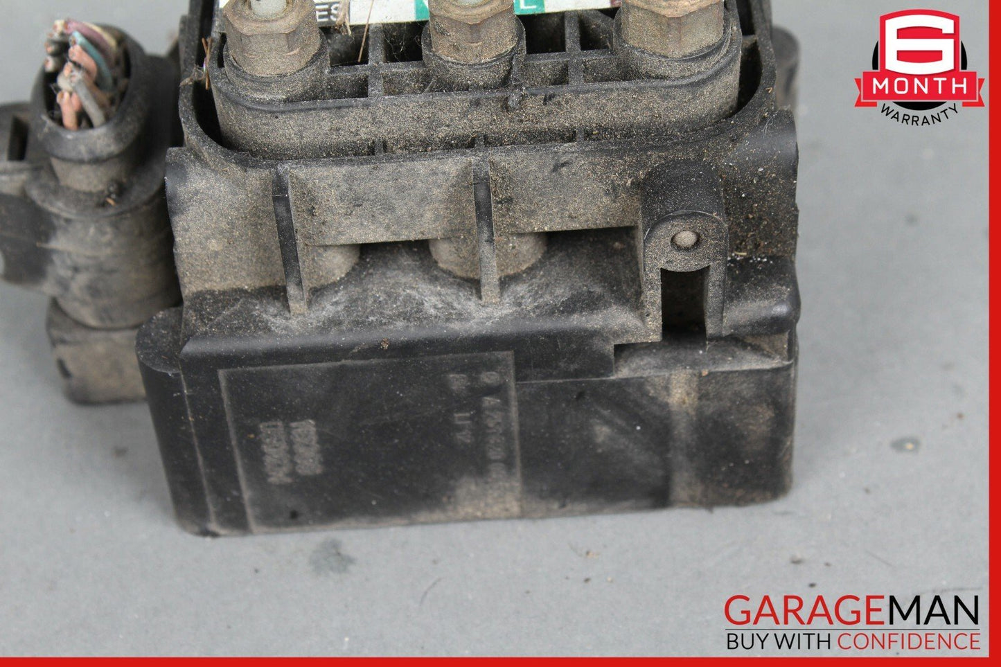 07-13 Mercedes W251 R500 GL450 S550 ML550 Air Suspension Valve Block 2513200058