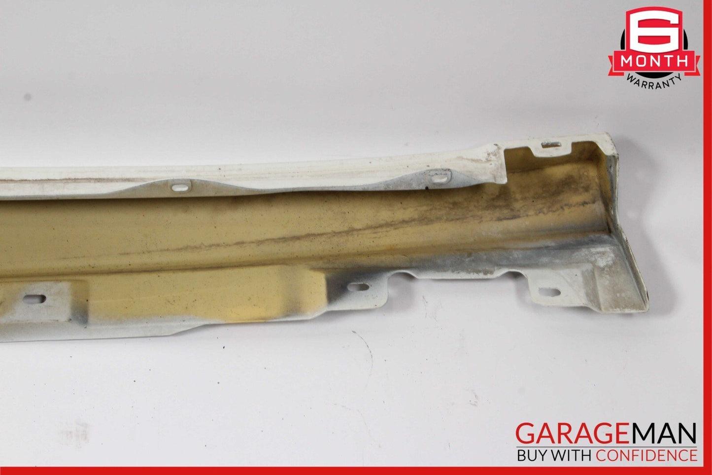 06-13 Mercedes W251 R350 Left Side Rocker Skirt Molding Panel Calcite White