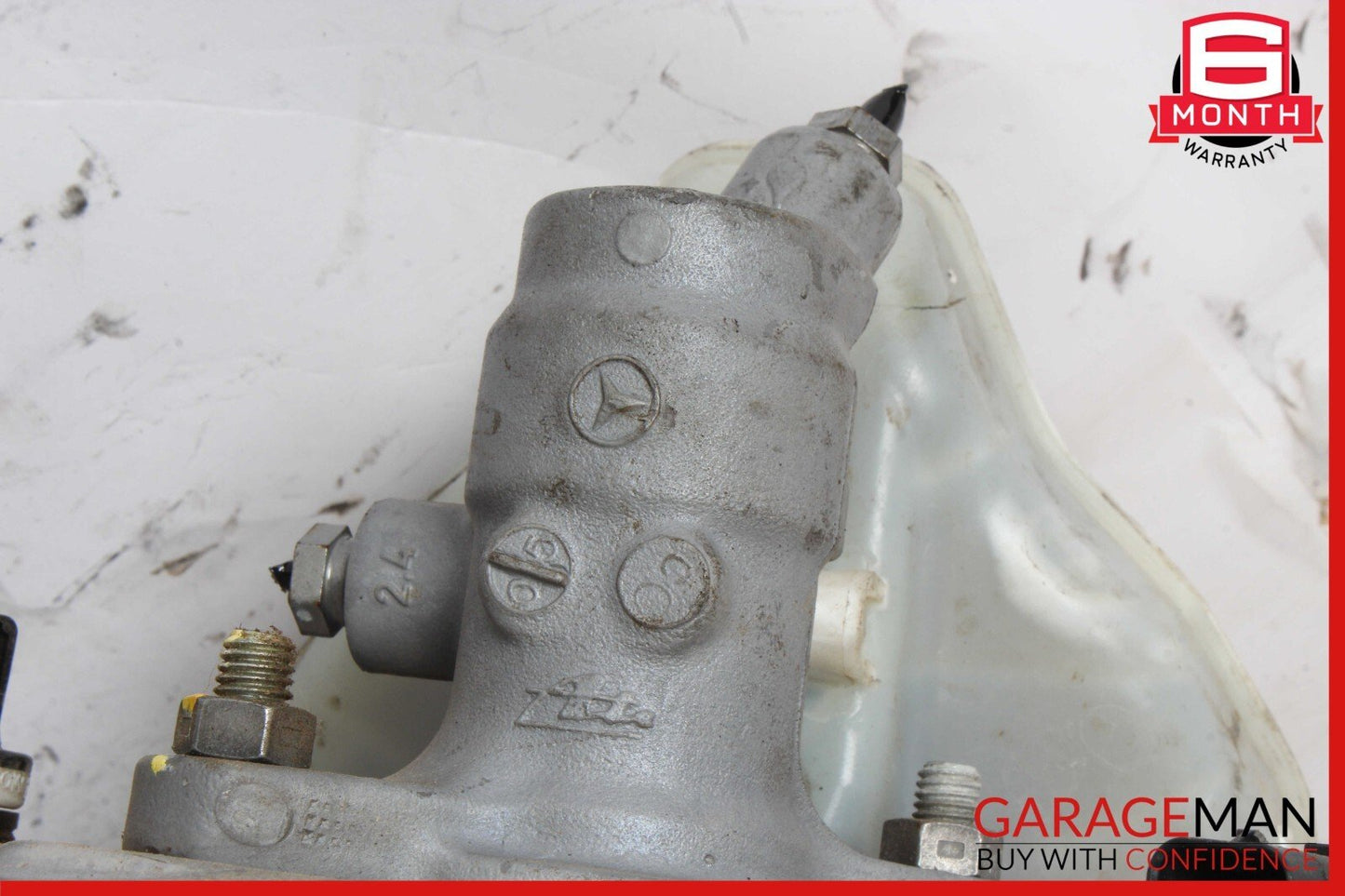 15-18 Mercedes W205 C300 Power Brake Booster Master Cylinder Reservoir Assy