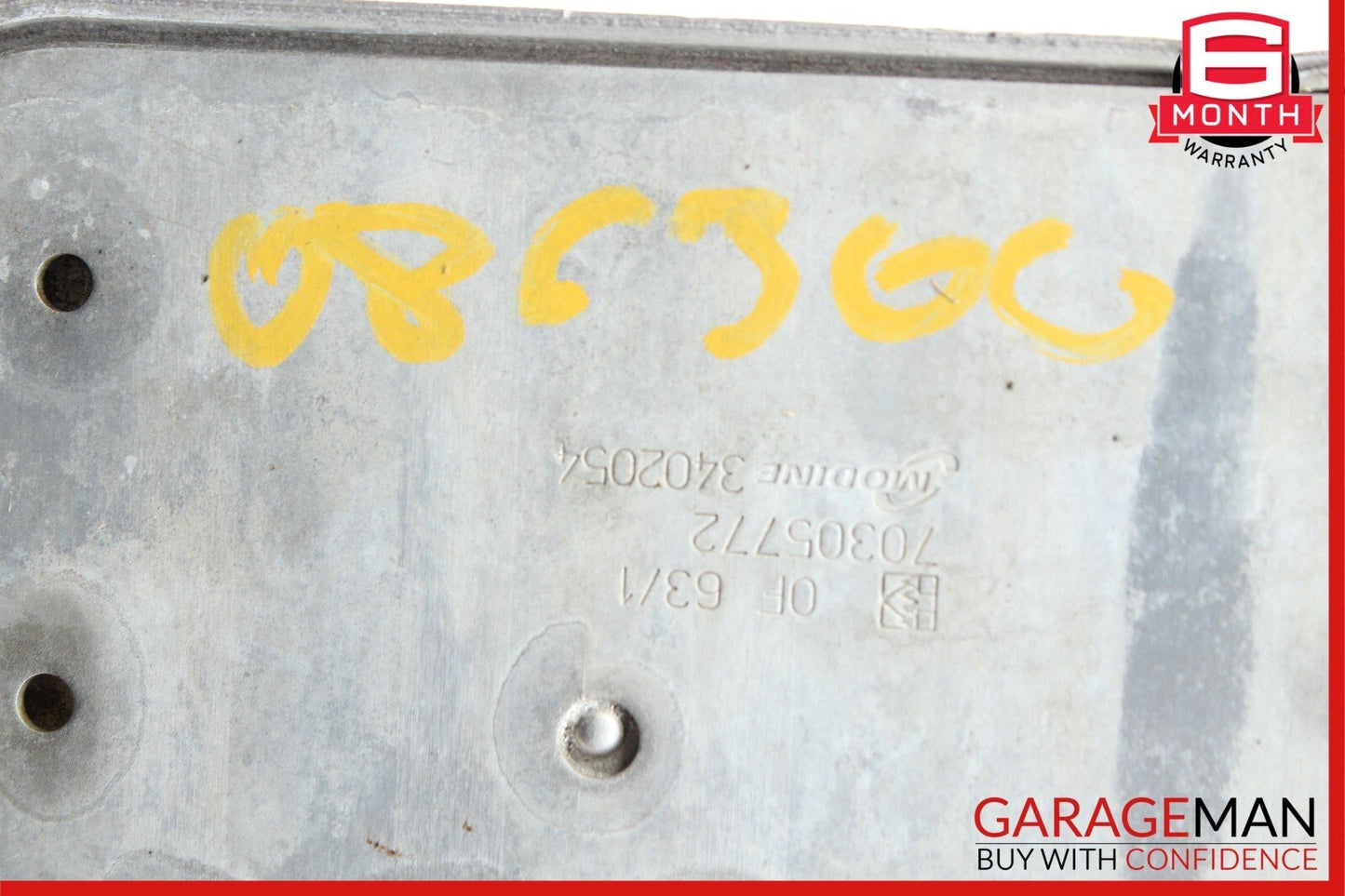 05-13 Mercedes W204 C300 E350 SLK300 E550 Oil Filter Cooler Housing