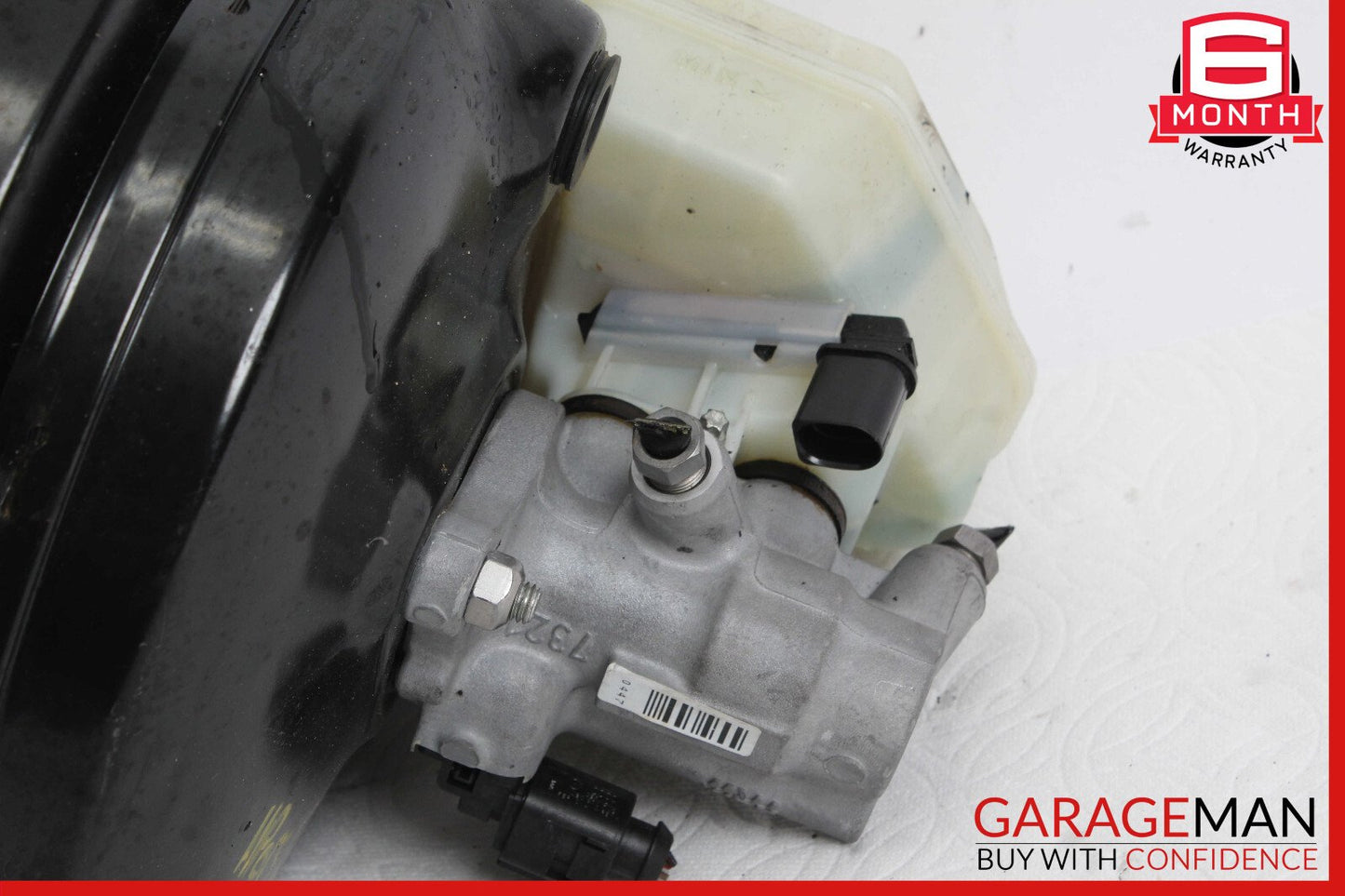 11-14 Porsche Cayenne 958 Power Brake Booster Master Cylinder Reservoir Assembly