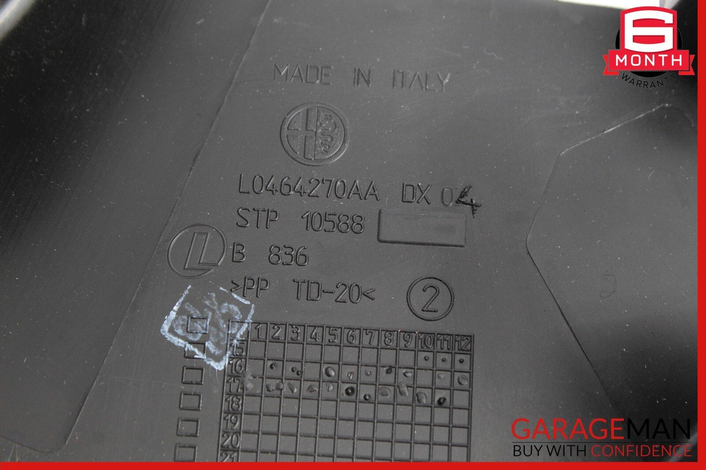 17-23 Alfa Romeo Giulia Front Left Seat Inner Recliner Cover L0464270AA OEM