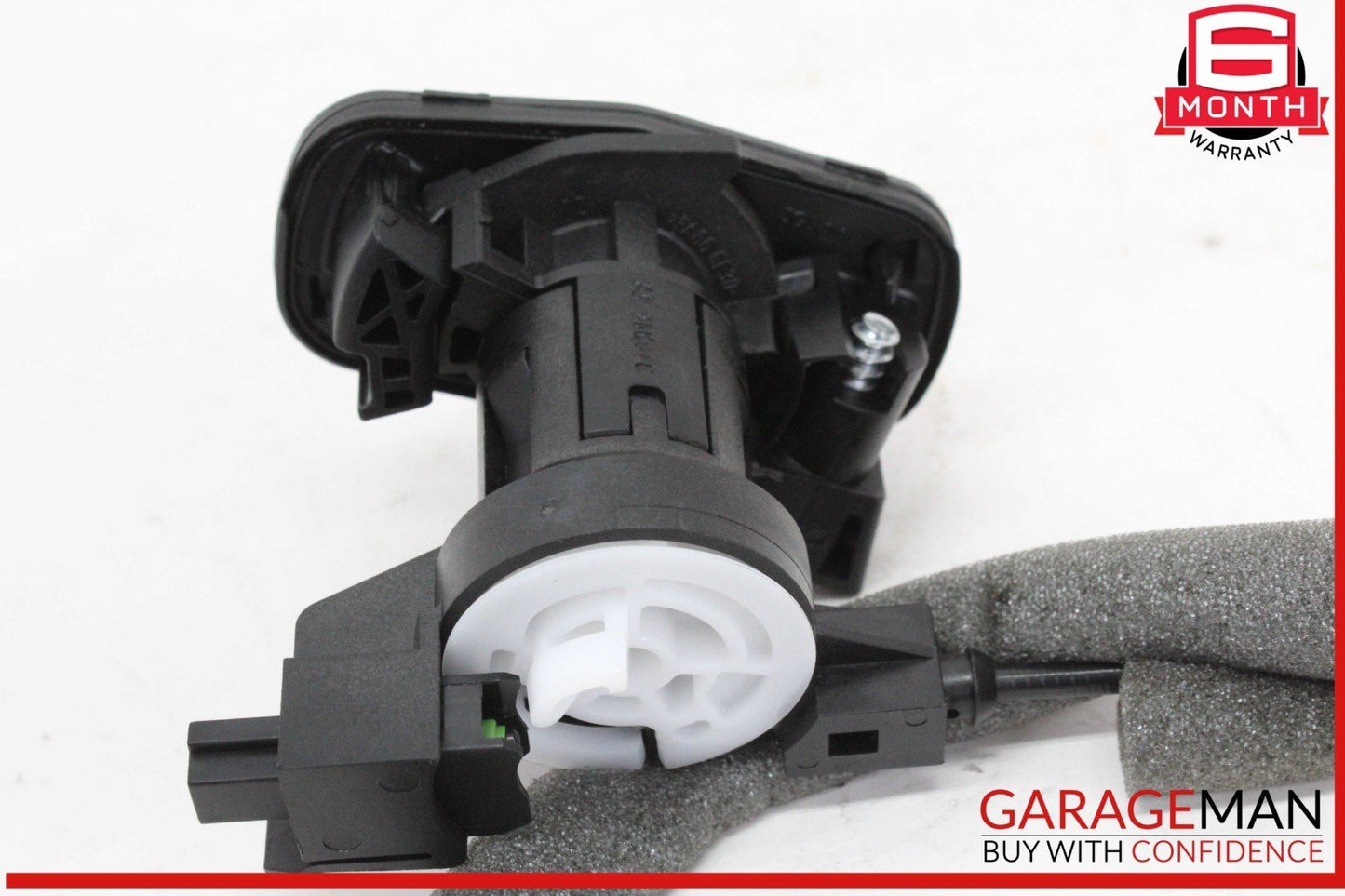 08-17 Mercedes W212 E350 E550 Trunk Lid Latch Lock Actuator 2047500485 OEM