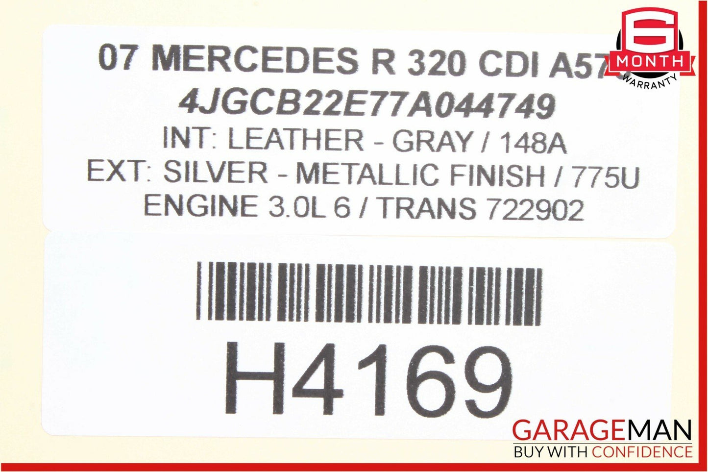06-10 Mercedes W251 R320 Third 3rd Row Left / Right Seat Headrest Head Rest Grey