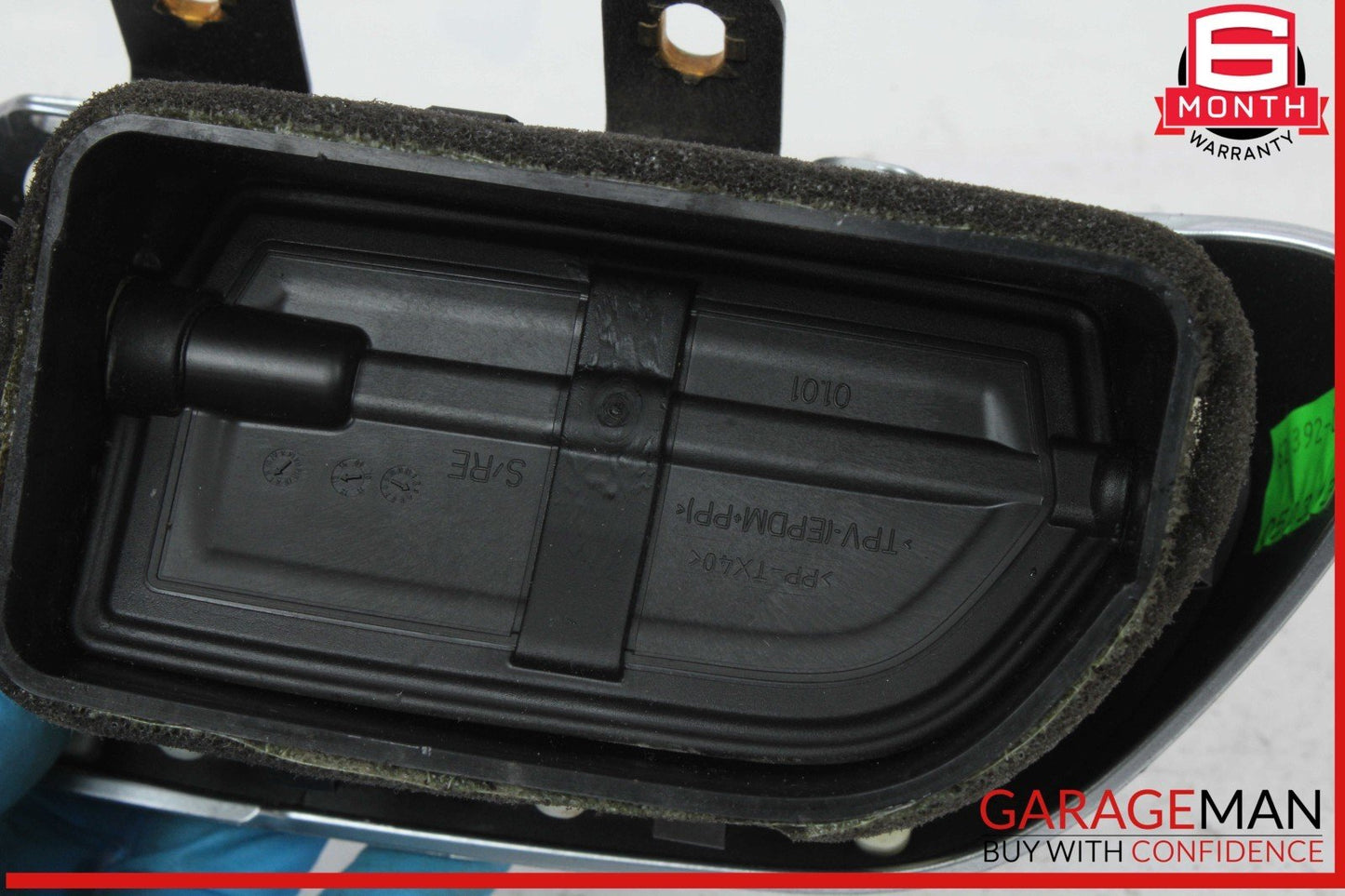 11-18 Porsche Cayenne 958 AWD Front Right Center Inner Dash Heat AC Air Vent OEM