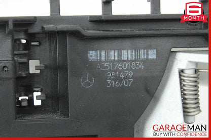 06-12 Mercedes W251 R320 ML550 Front Right Side Exterior Door Handle OEM