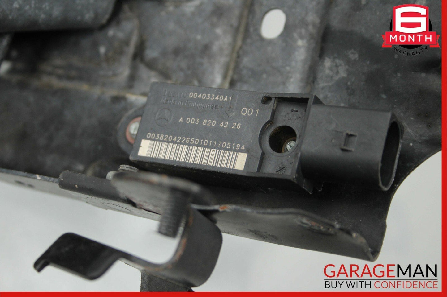 06-11 Mercedes W219 CLS500 Front Right Bumper Headlight Bracket Frame Assembly