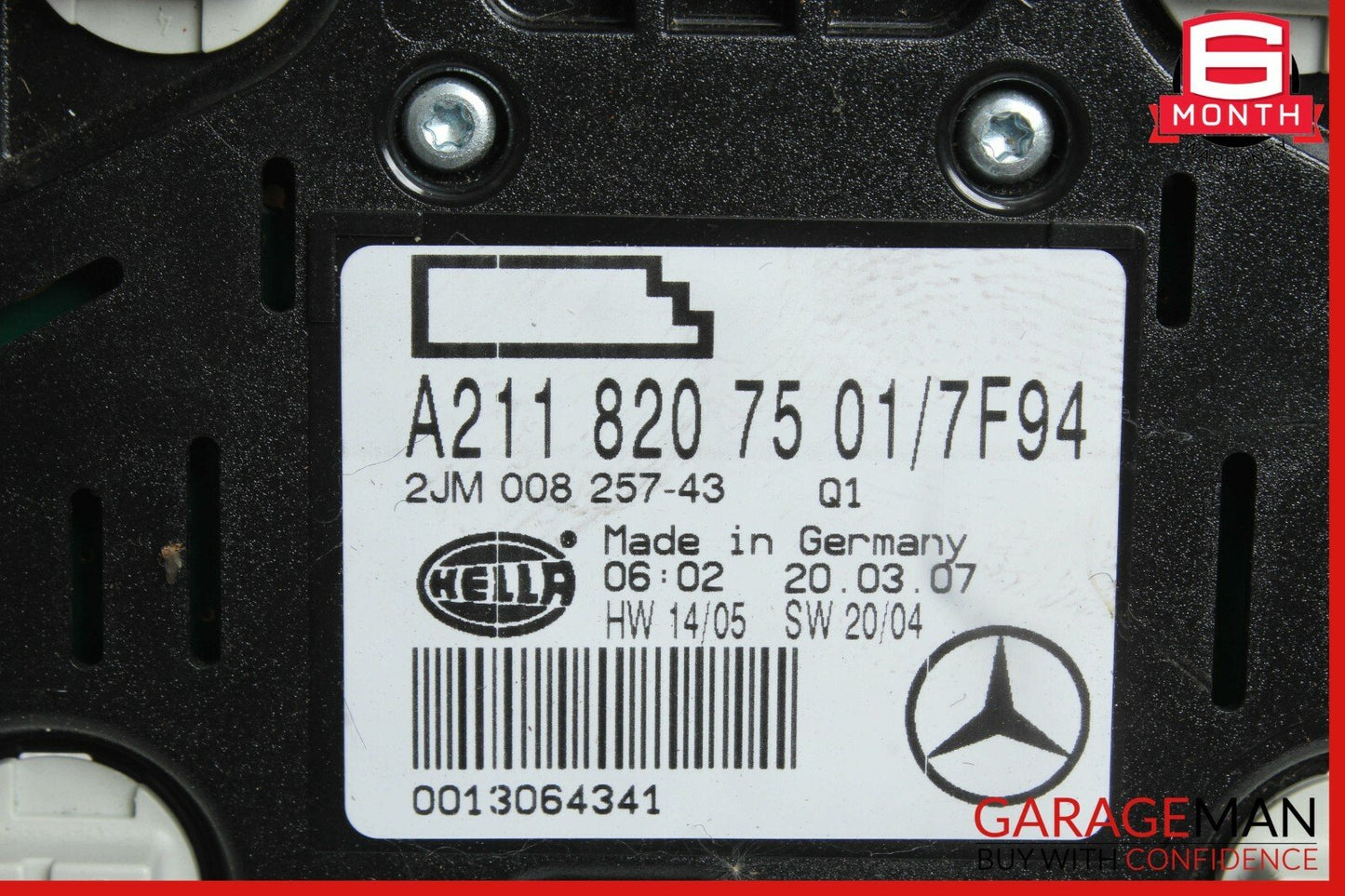 06-11 Mercedes W211 E350 CLS550 Rear Overhead Dome Light Gray 2118207501 OEM