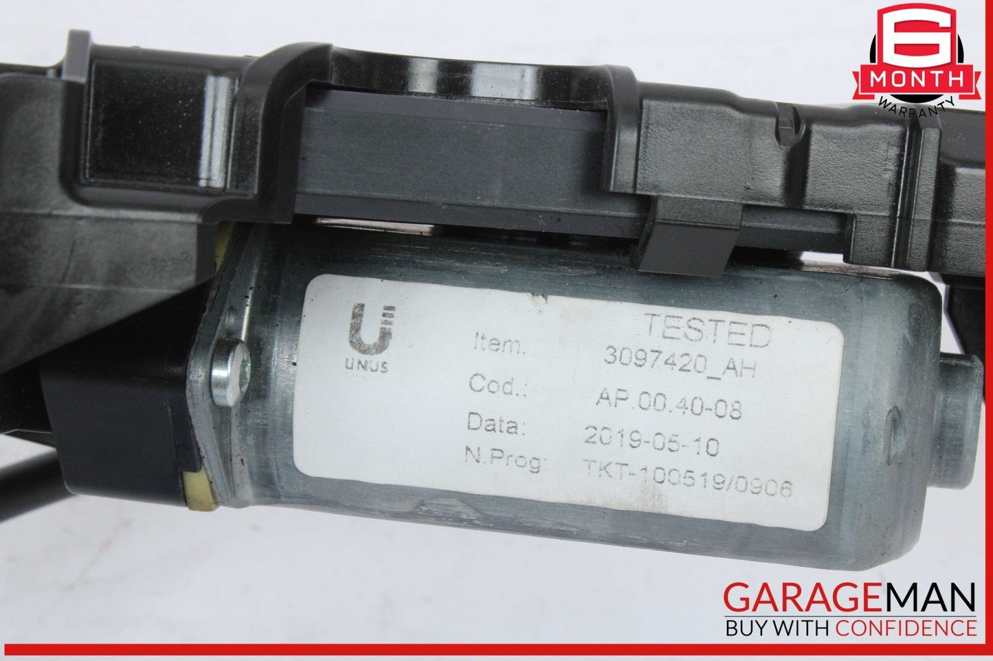 17-20 Mercedes W205 C300 Front Right Passenger Side Seat Belt Feeder Motor OEM