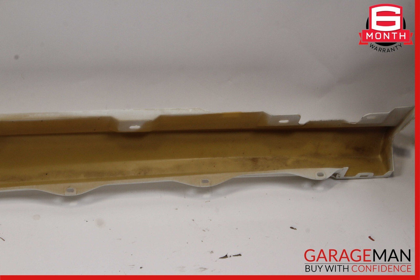 06-13 Mercedes W251 R350 Right Side Skirt Rocker Moulding Panel Alabaster White