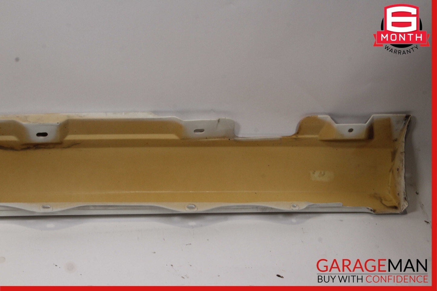 06-13 Mercedes W251 R350 Left Driver Side Rocker Skirt Molding Panel White