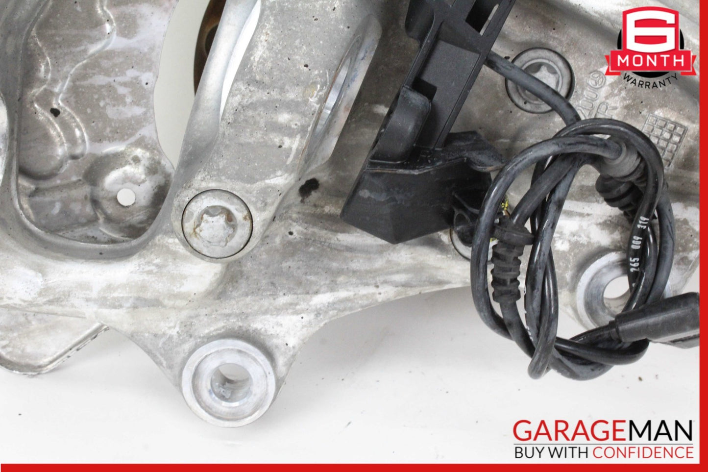 2015-2020 Mercedes-Benz C300 Front Right Spindle Knuckle Wheel Hub 2052200