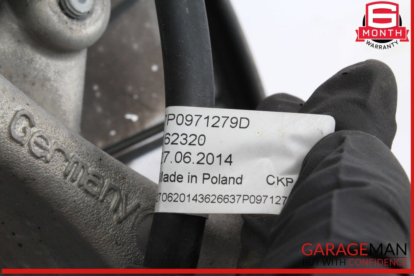 15-18 Porsche Cayenne 958 Rear Left Side Knuckle Spindle OEM