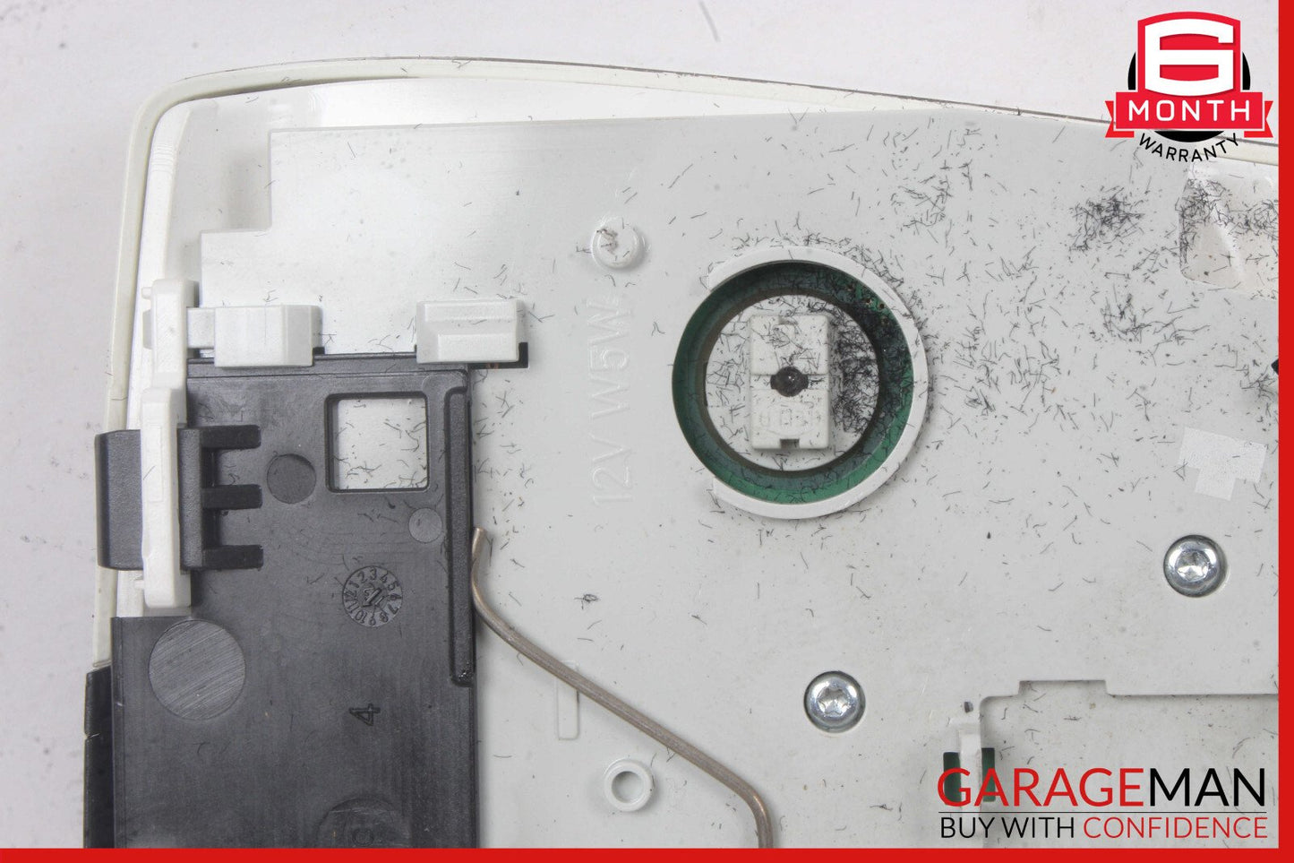 08-14 Mercedes W204 C300 C250 C63 AMG Overhead Dome Light Lamp 2049004701 OEM