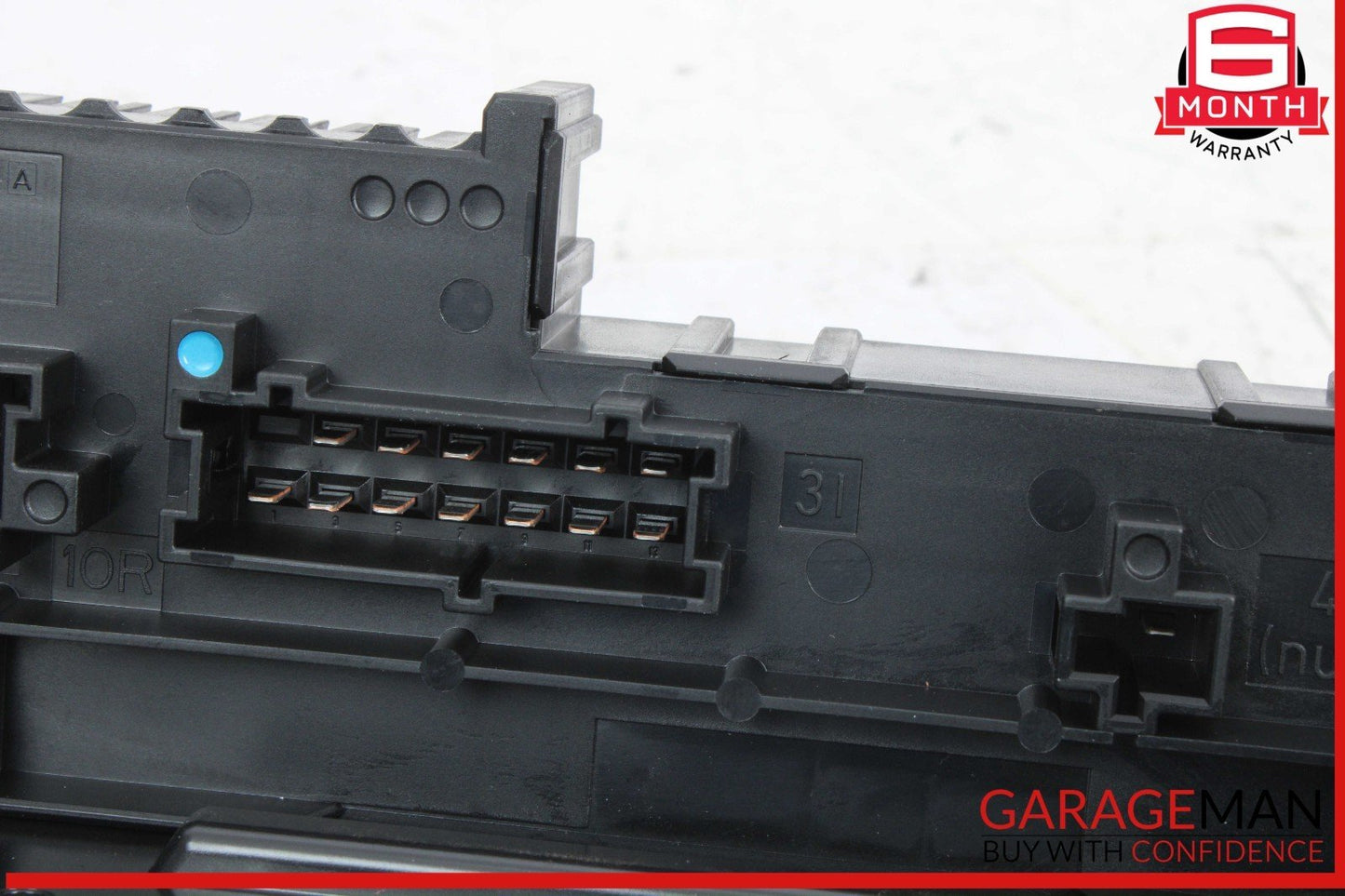 12-14 Mercedes W204 C250 C300 C350 Rear Fuse Relay Box Module 2049060205 OEM