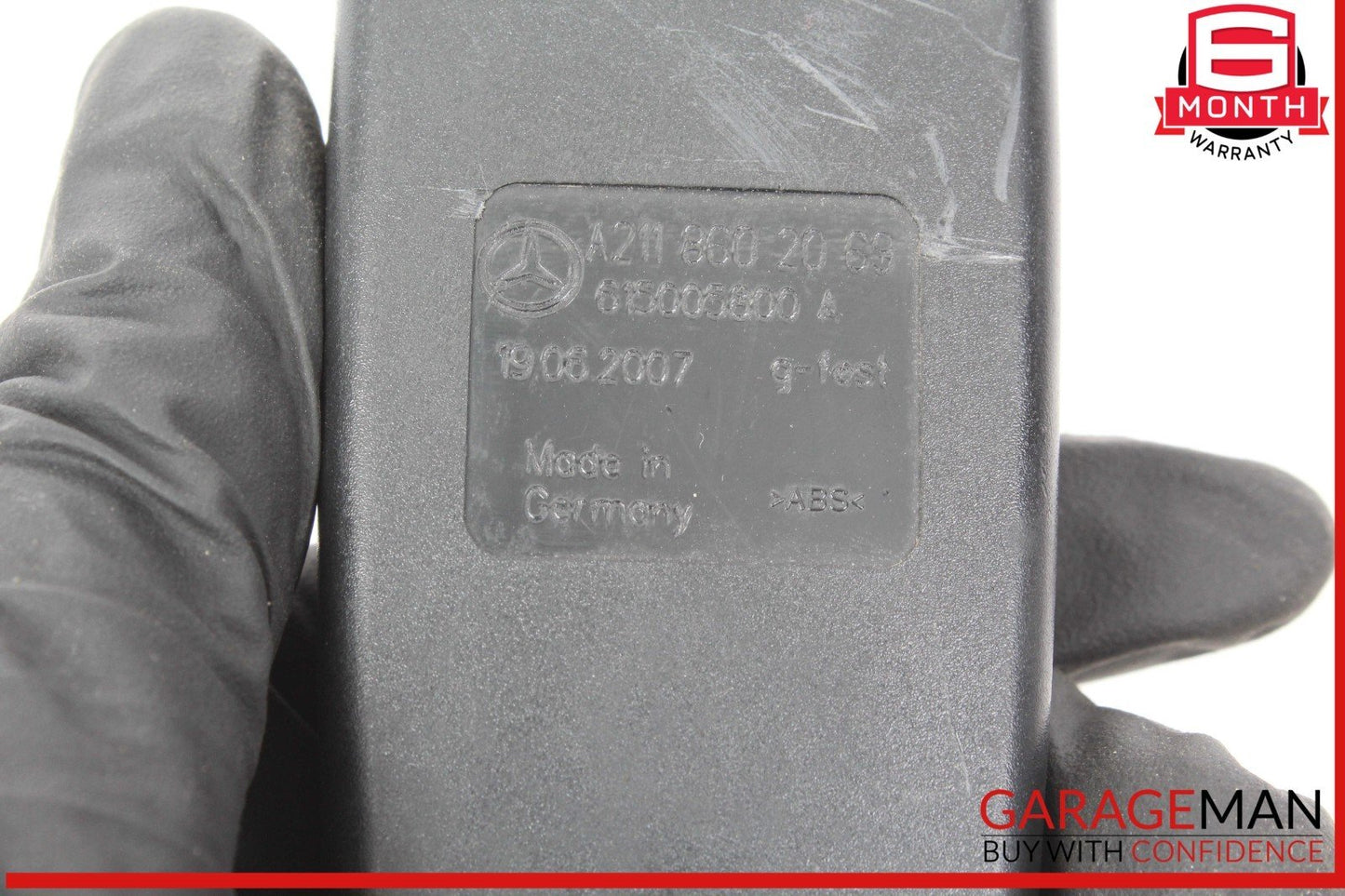 07-09 Mercedes W211 E350 CLS550 Front Right Side Seat Belt Buckle Black OEM