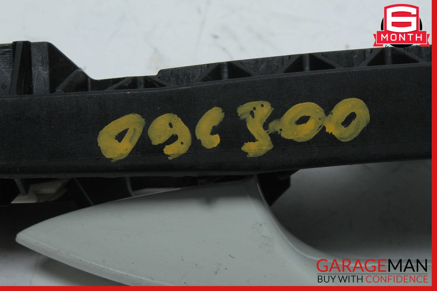 08-11 Mercedes W204 C280 Front Right Side Exterior Door Handle OEM