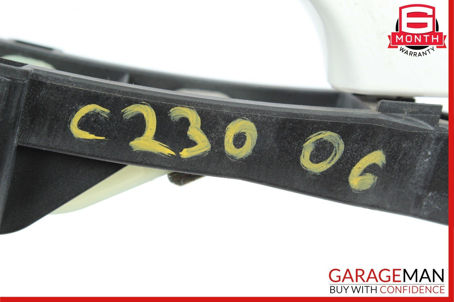 05-07 Mercedes W203 C230 C280 Rear Right Exterior Door Handle White