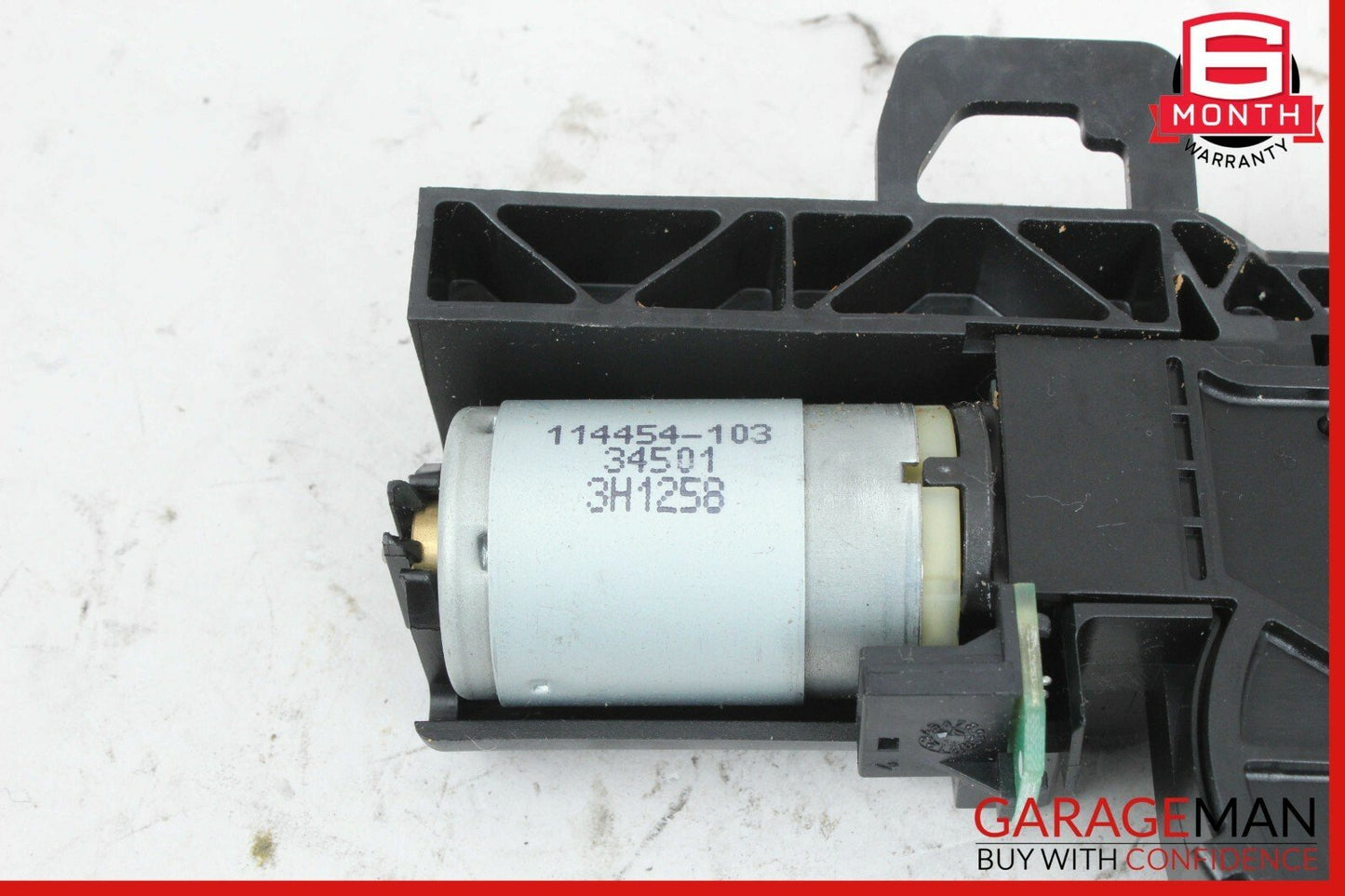 06-11 Mercedes W211 E350 CLS500 Front Left / Right Seat Headrest Adjust Motor