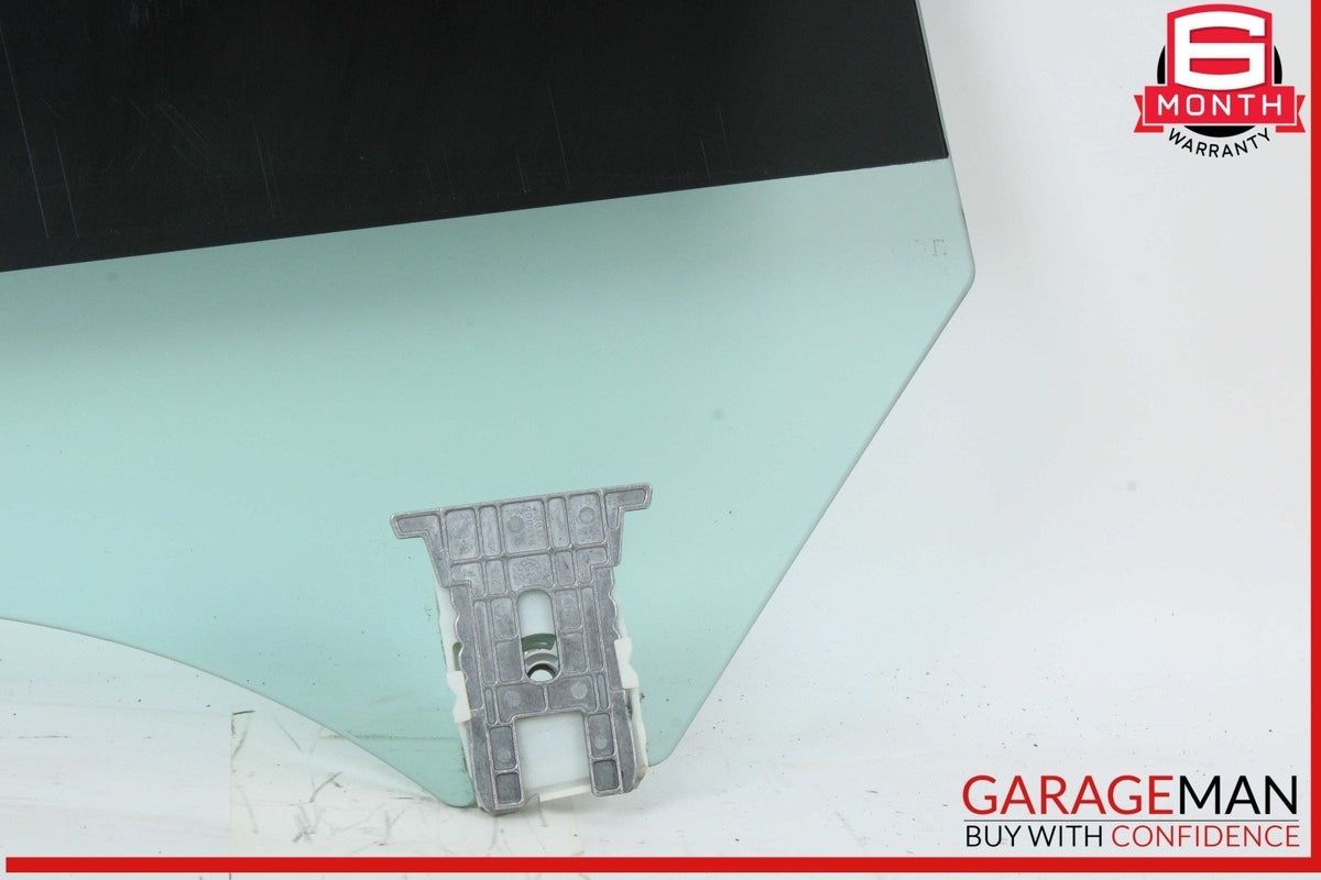 14-19 Mercedes W117 CLA250 Rear Left Driver Side Door Window Auto Glass Panel