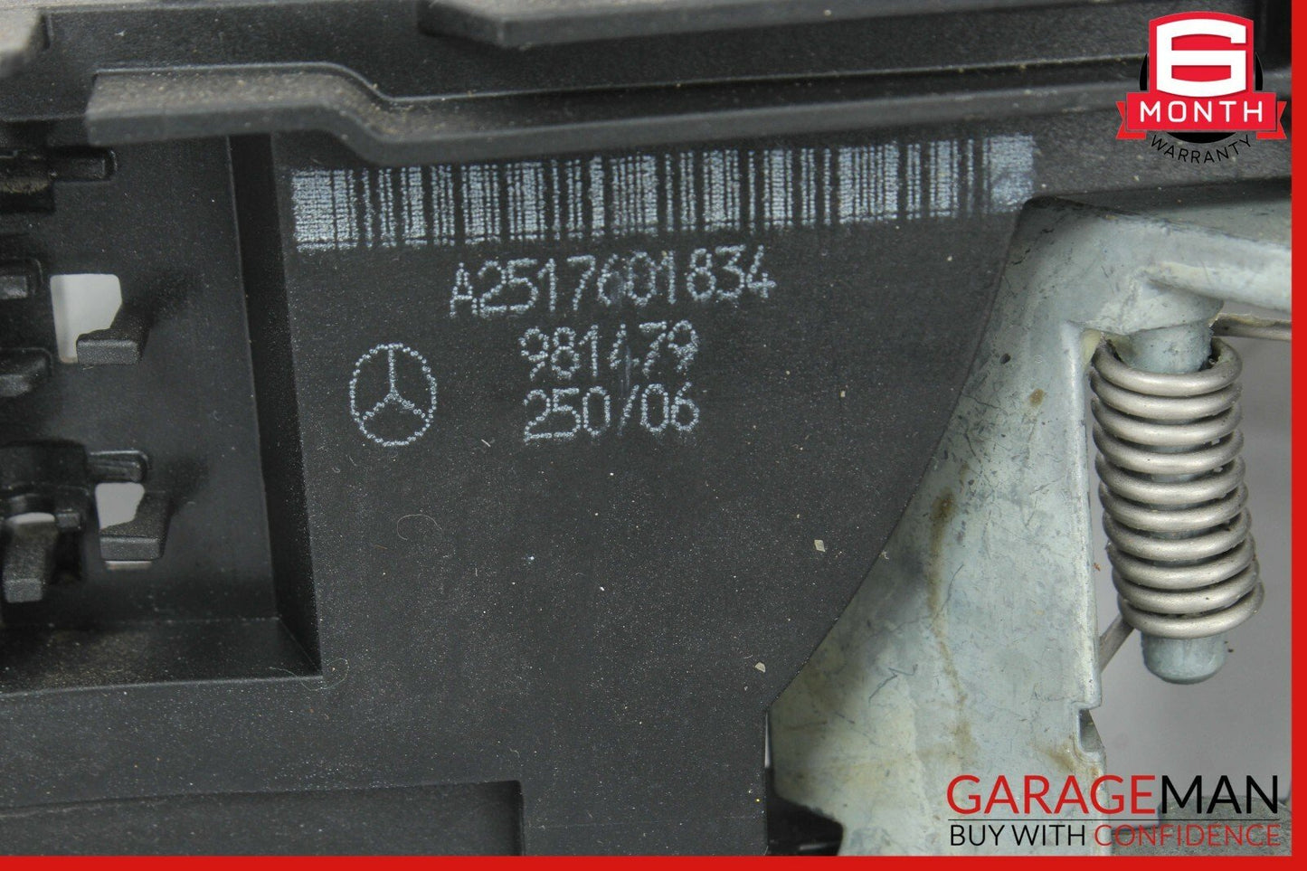 06-13 Mercedes W251 R320 GL320 Front Right Side Exterior Door Handle White