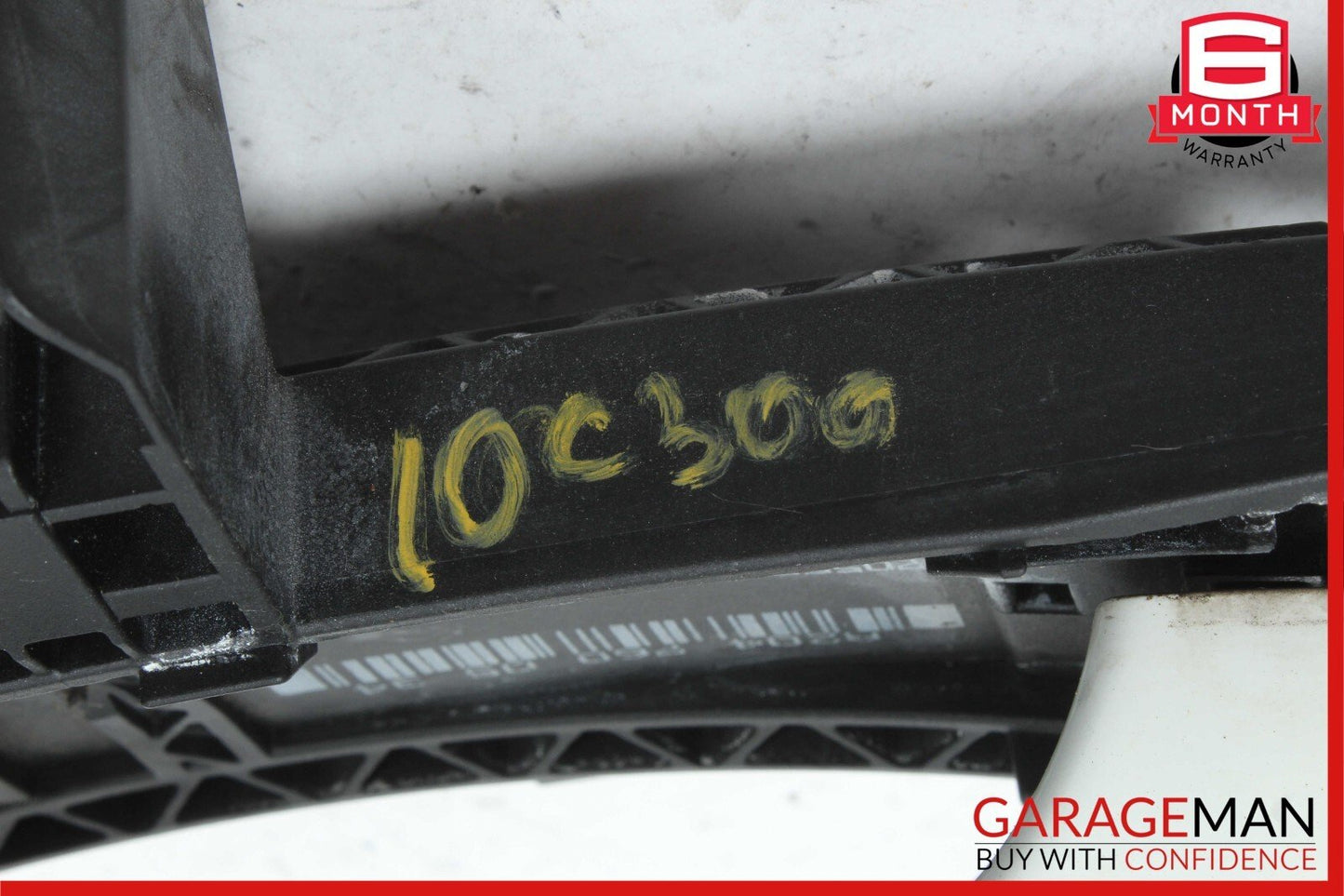 08-11 Mercedes W204 C300 C250 Front Left Driver Side Exterior Door Handle White