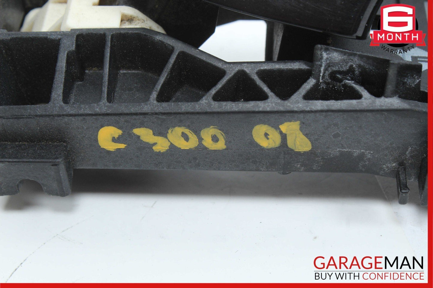 08-11 Mercedes W204 C300 C350 Rear or Front Right Side Exterior Door Handle OEM