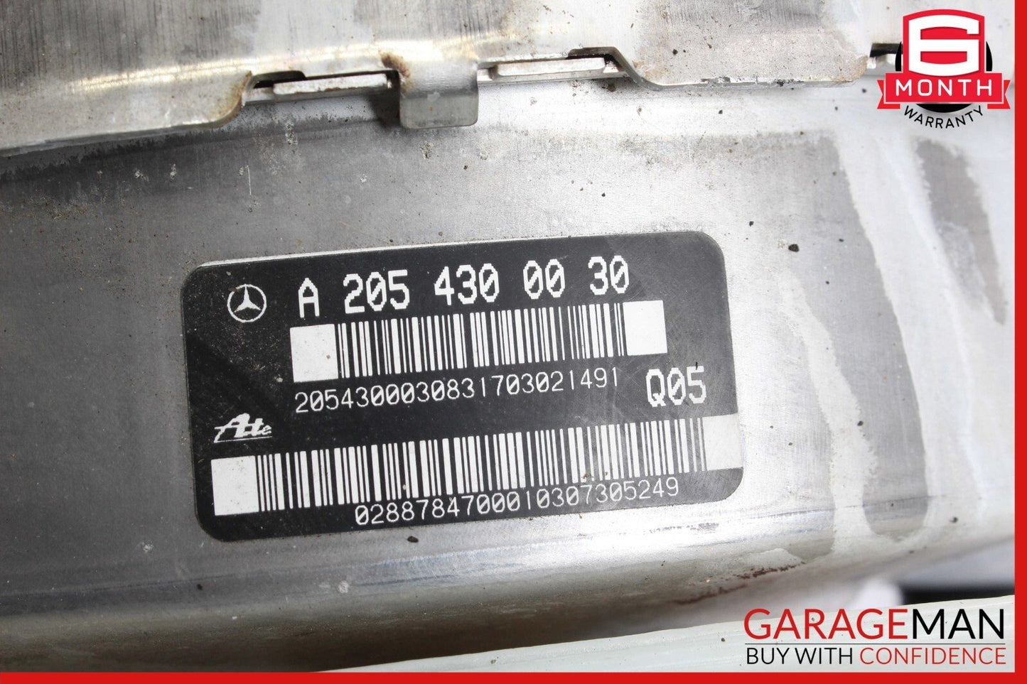 15-18 Mercedes W205 C300 C400 Power Brake Booster Master Cylinder Reservoir OEM