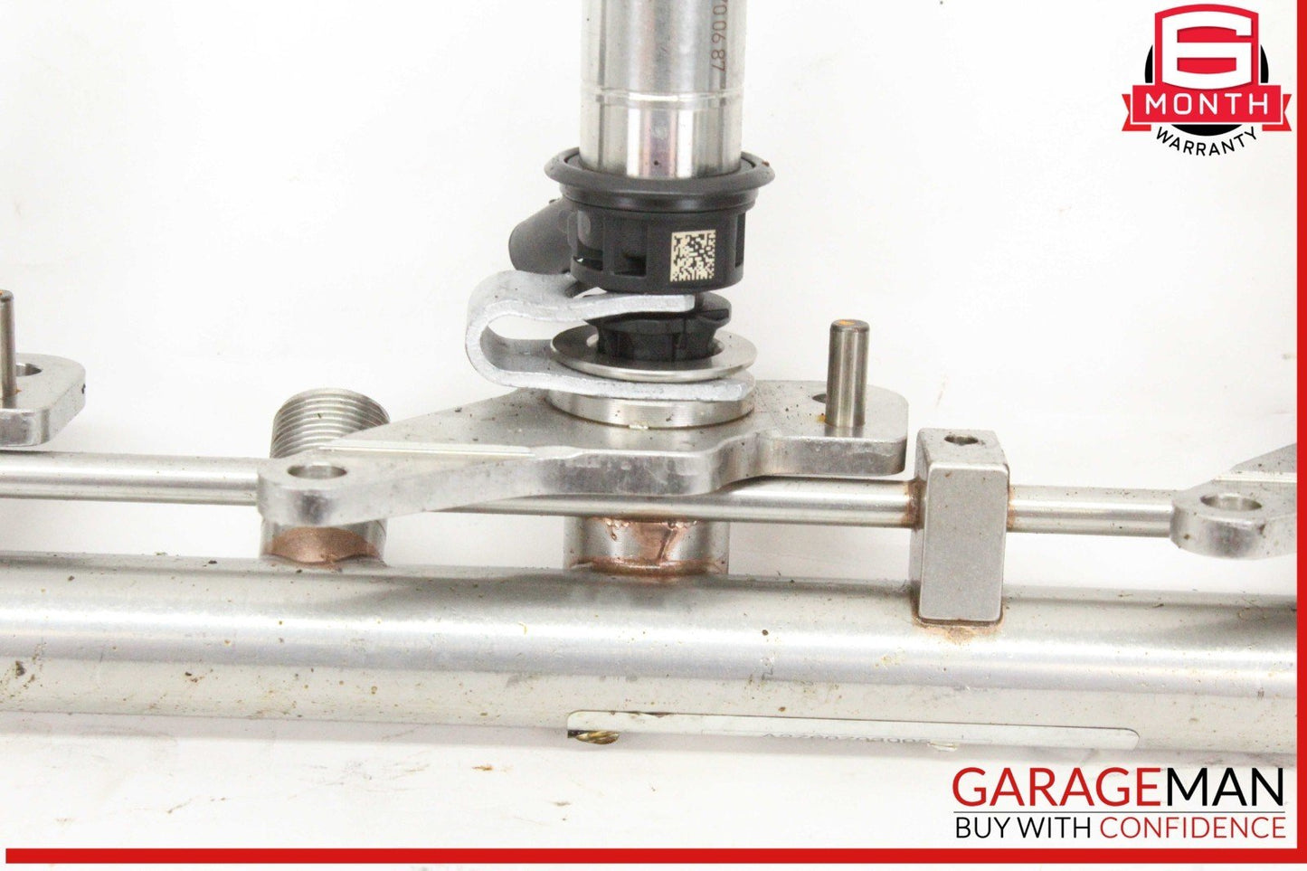 12-18 Mercedes W212 E350 GLK350 Fuel Injector Rail Left Side 2760703995 OEM