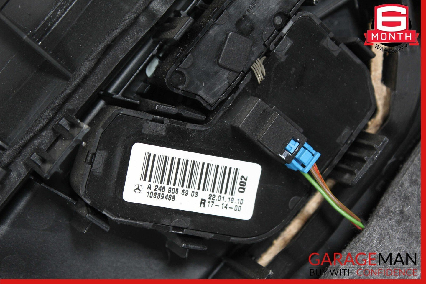 14-18 Mercedes W117 CLA250 CLA180 CLA45 Front Right Interior Door Panel Assy