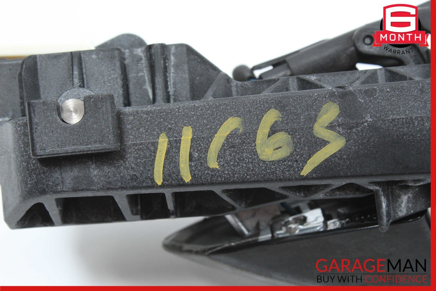 08-11 Mercedes W204 C250 C300 C63 AMG Rear Left Side Exterior Door Handle OEM