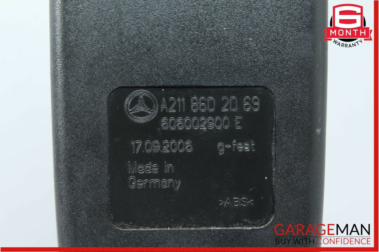 07-09 Mercedes W211 E350 CLS550 Front Right Seatbelt Seat Belt Receiver Buckle