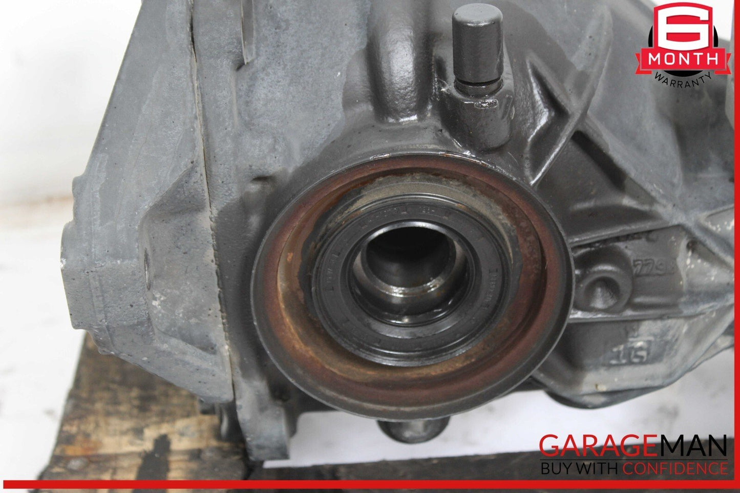 10-18 Mercedes W212 E350 E550 Rear Differential Diff Axle Carrier OEM