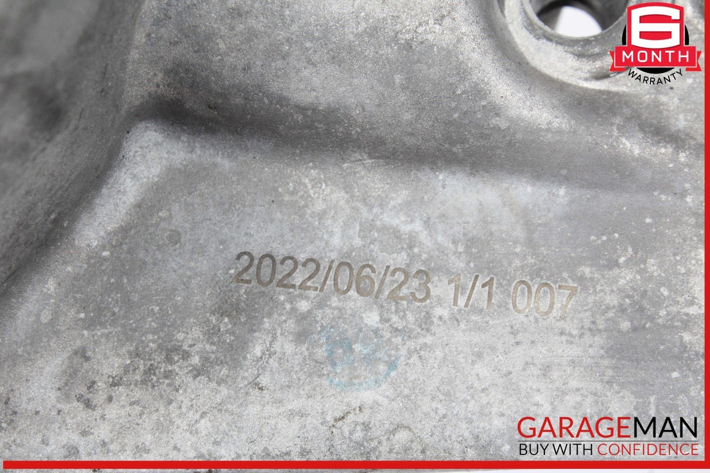 05-13 Mercedes W209 CLK350 E350 E550 Oil Filter Cooler Housing 2721800510 OEM