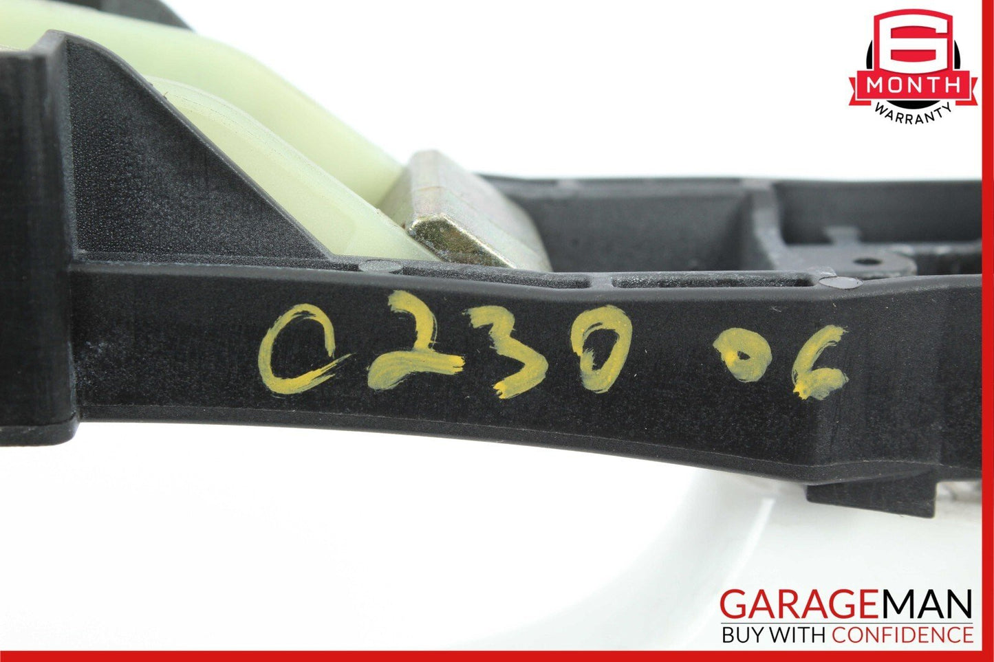 05-07 Mercedes W203 C230 Rear Left Driver Side Exterior Door Handle White OEM